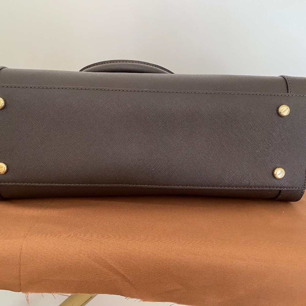 HENRI BENDEL BROWN SAFFIANO LEATHER TOTE SHOULDER BAG NWOT - Picture 8 of 13
